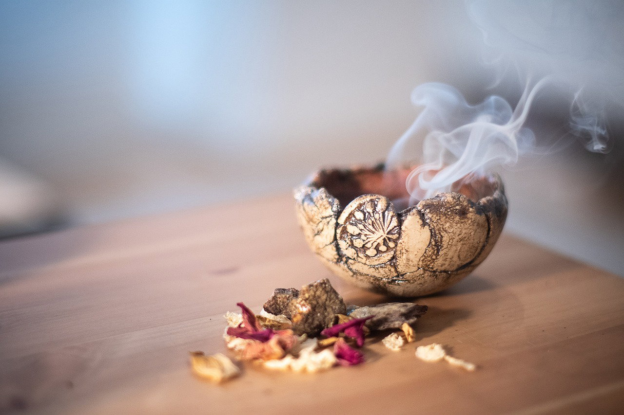 fire-bowl-g6d9edba32_1280_18112878031588127231-1721051296.jpg